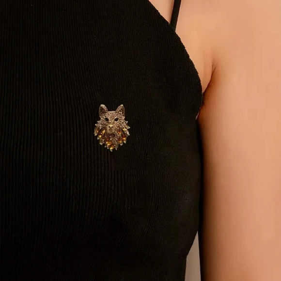 Wolf Amber Brown Crystal Brooch - Picture 3 of 5